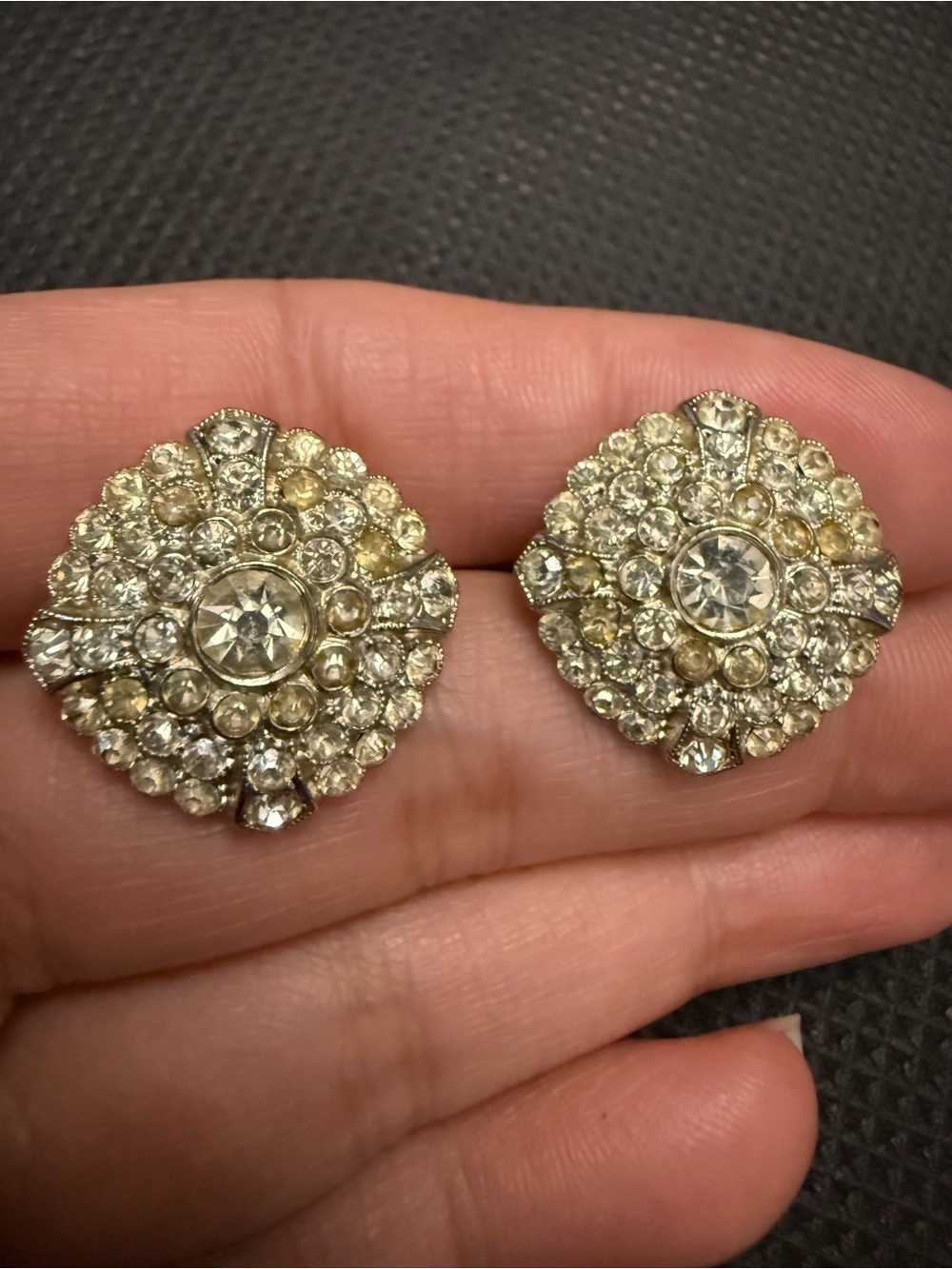 Vintage Clear rhinestone Round screw back Earrings - sterling silver